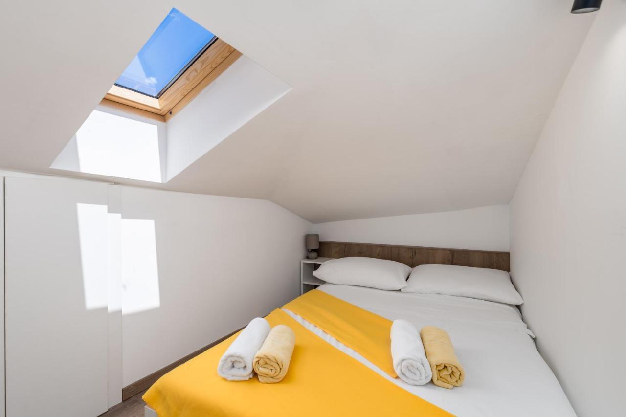 Central Apartments Dalmatina Rijeka Bagian luar foto