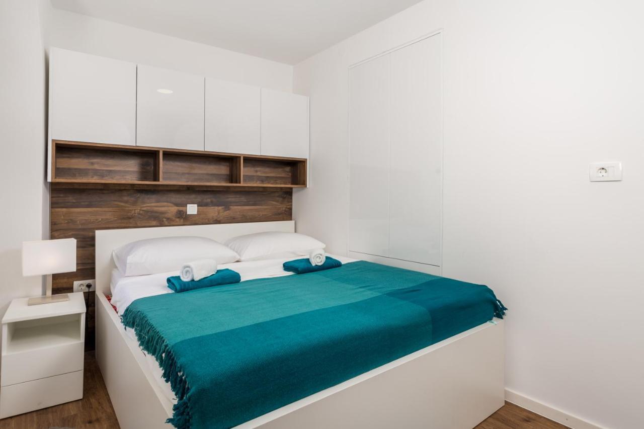 Central Apartments Dalmatina Rijeka Ruang foto