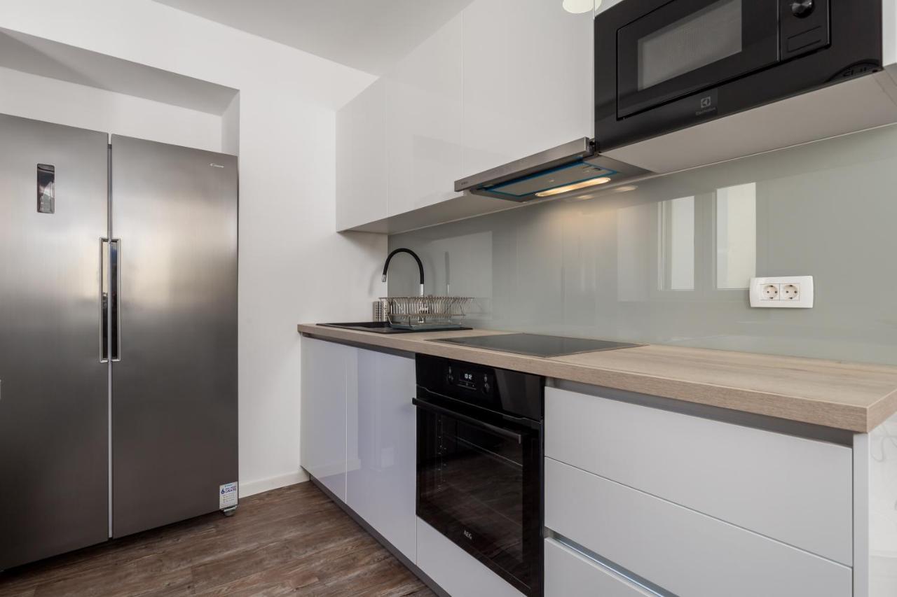Central Apartments Dalmatina Rijeka Bagian luar foto